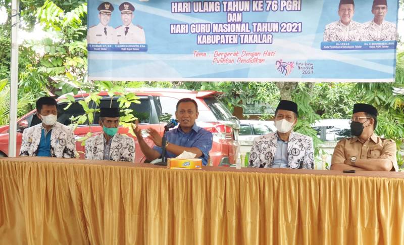 Bupati Hadiri Puncak Peringatan Hari Guru Nasional