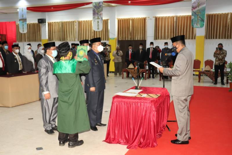 Bupati Selayar Lantik Drs. Mesdiyono Sebagai Sekda Selayar 