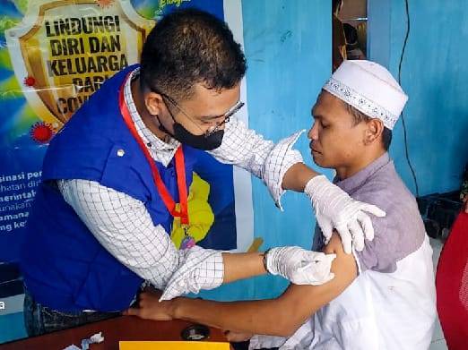 Pemerintahan Kecamatan Pasilambena, Forkopimca dan Nakes Kebut Vaksinasi Tahap I dan II 