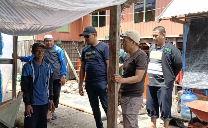 Akhir Pekan, Camat Pangkajene Kunjungi Warga Pesisir Pandang Lau