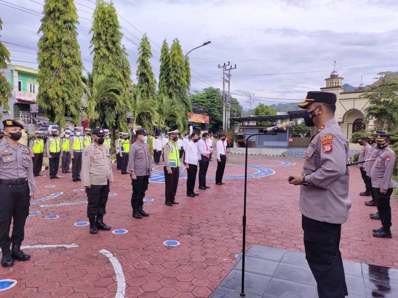 Pimpin Apel Perdana, Kapolres Minta Seluruh Personel Bersinergi Dalam Menjalankan Tugas
