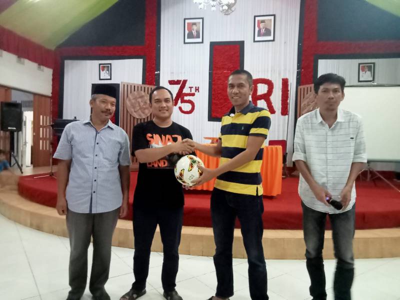 Pemkab Enrekang FC Gelar Laga Persahabatan Dengan Kontainer Belopa FC