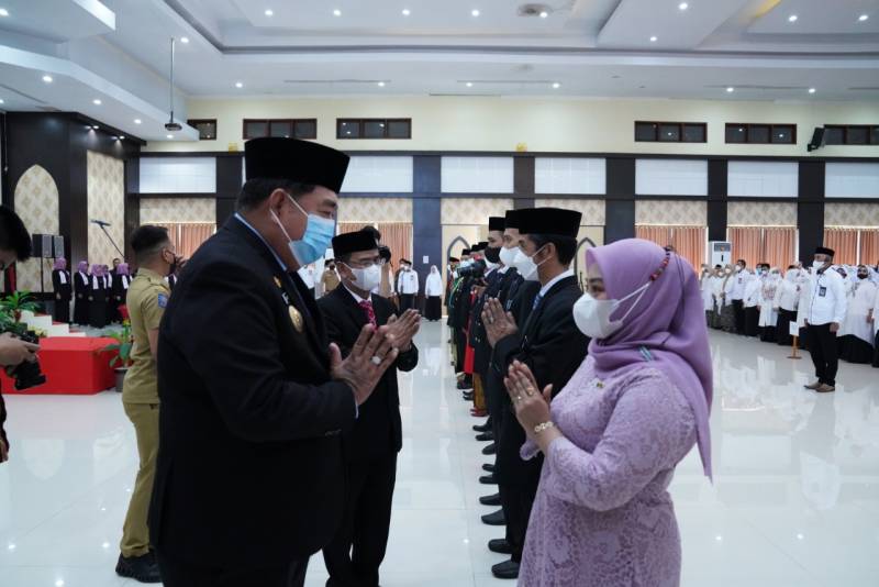 HAB Ke 76, 9.310 Pegawai Kemenag Terima Satyalancana Karya Satya