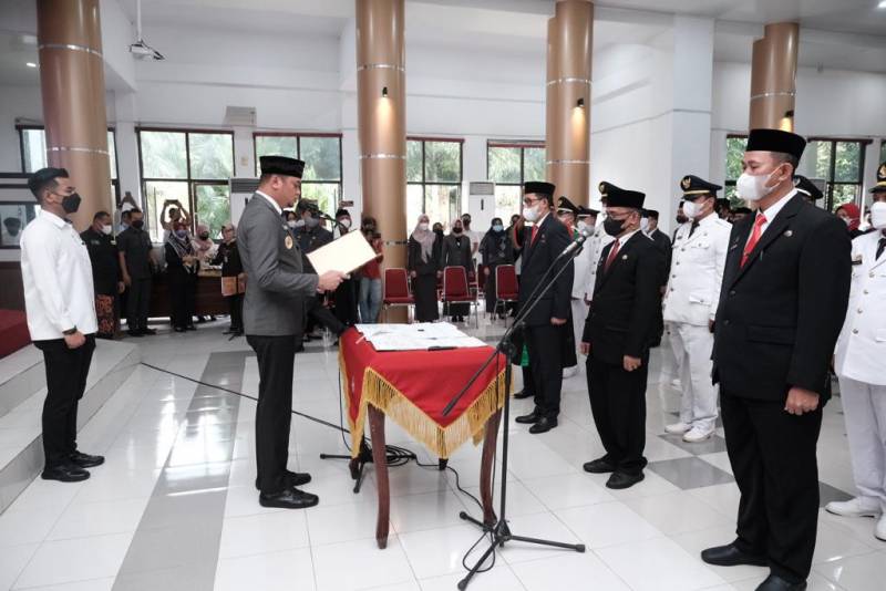  Lantik 58 Pejabat Baru, Bupati Adnan Harap Ada Peningkatan Prestasi