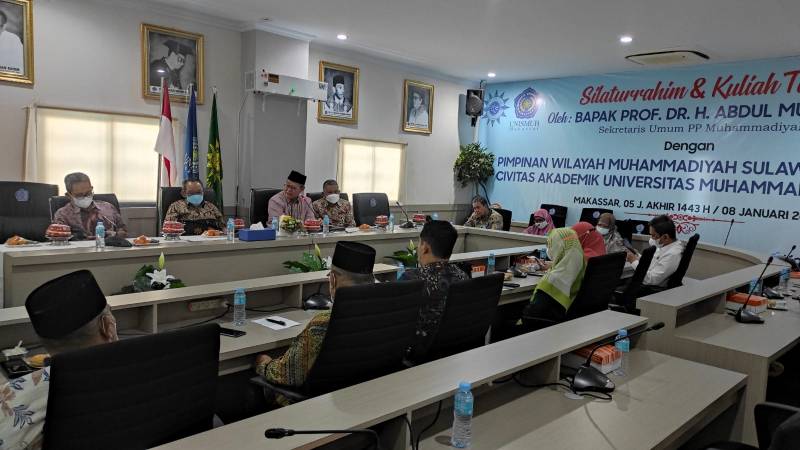 Gaya Humor Sekum PP Muhammadiyah Saat Silaturahmi ke Unismuh