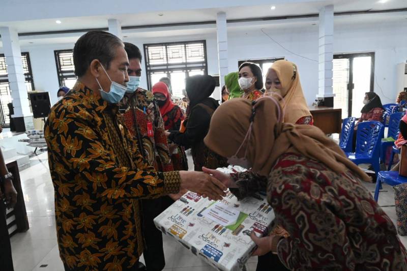 Monev SPM, Dollah Mando Apresiasi Petugas Kesehatan Sukseskan Vaksinasi Covid-19