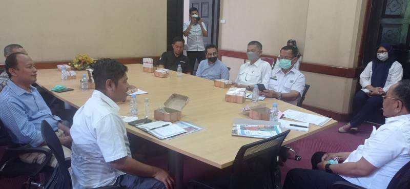Ketua DPD ASPARINDO SULSEL Sowan ke Gubernur, Saharuddin Ridwan: Kami akan Mendorong Revitalisasi Ekonomi dan Managemen Pasar Rakyat