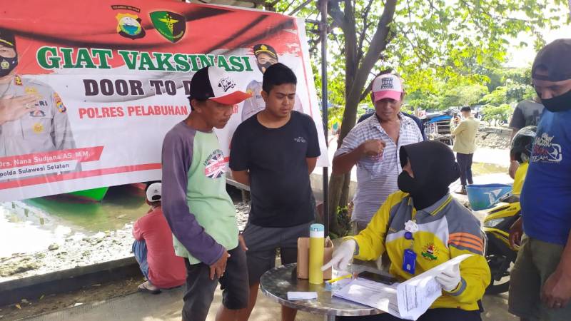 Polres Pelabuhan Galakkan Vaksinasi Door to door di Paotere