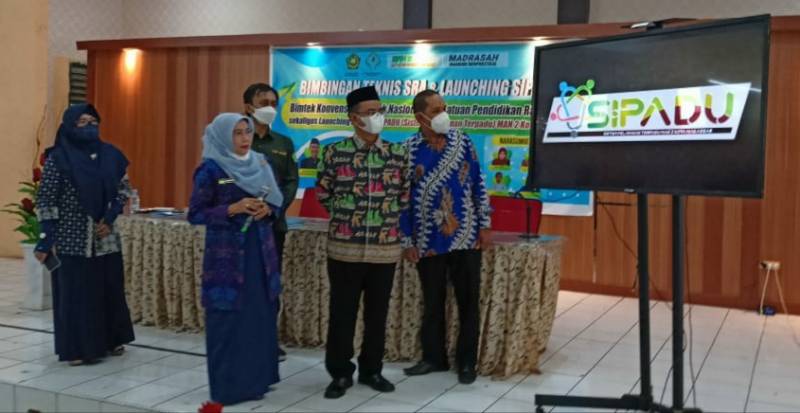 Kakanwil Kemenag Sulsel Launching SIPADU MAN 2 Makassar