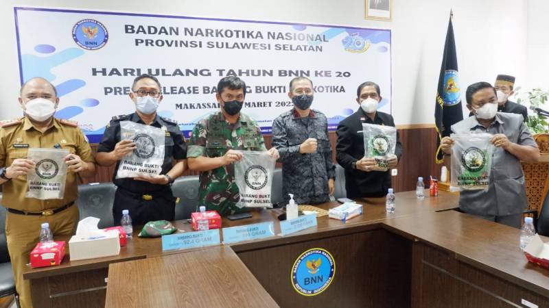Hari Jadi ke-20, BNNP Sulsel Paparkan Pengungkapan 3 Kg Sabu