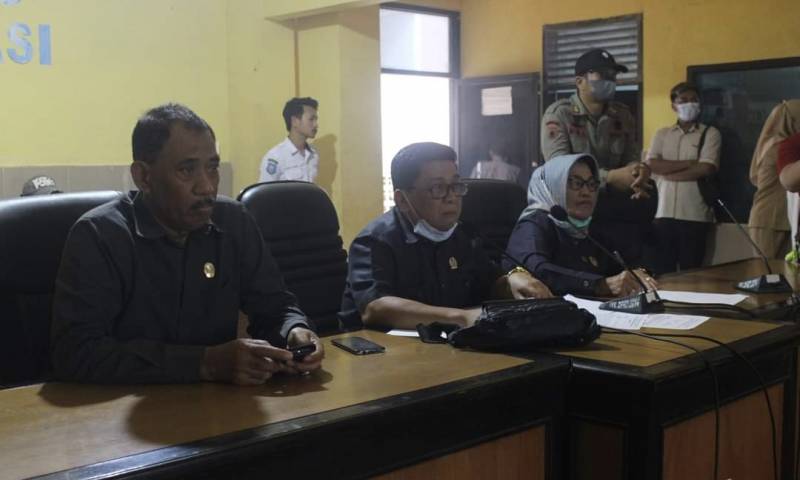Petani Rumput Laut Keluhkan Limbah Tambak Udang, DPRD Akan Beri Solusi