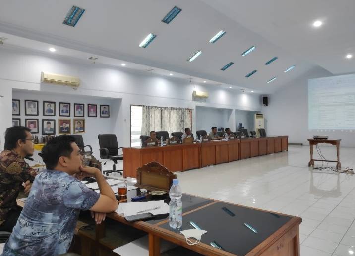 Komisi III DPRD Majene Raker Bersama OPD