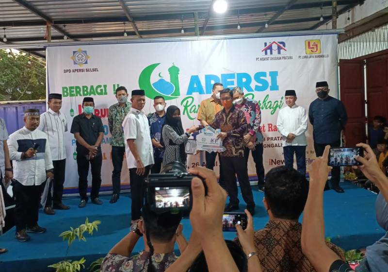 PT Lurus Jaya Mangngallei Berbagi 2 Unit Rumah Gratis Bagi Warga Gowa