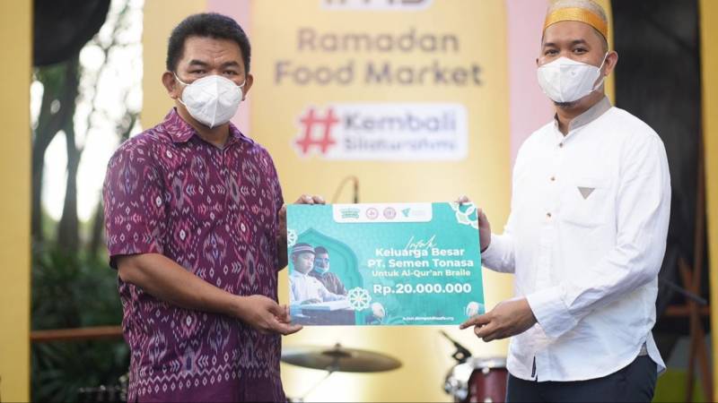 Peduli Tunanetra, Semen Tonasa Sumbang Rp20 Juta untuk Pengadaan Al-Qur'an Braille