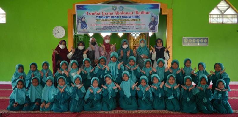 Peringati Nuzulul Quran, TP PKK Desa Taraweang Gelar Lomba Gema Shalawat Badar