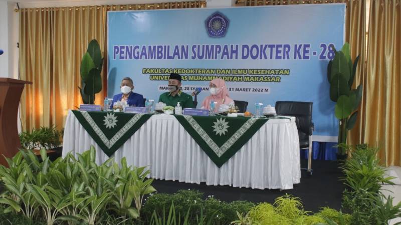 Rektor Hadiri Penyumpahan Dokter FKIK Unismuh Makassar