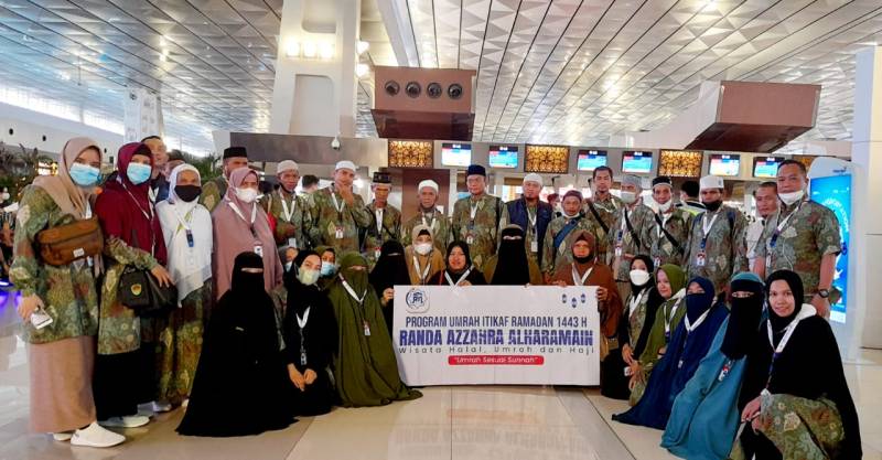 Randa Azzahra Berangkatkan Jemaah Umrah Itikaf Akhir Ramadan