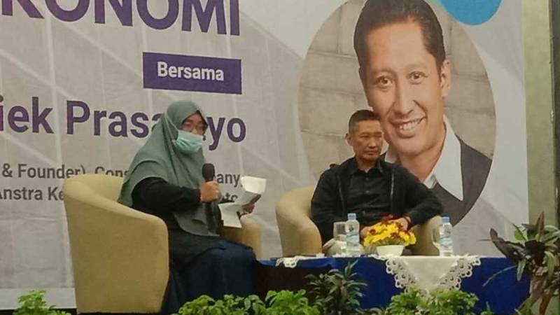 Mardigu Wowiek Bakar Semangat Mahasiswa Unibos Melalui Kuliah Umum