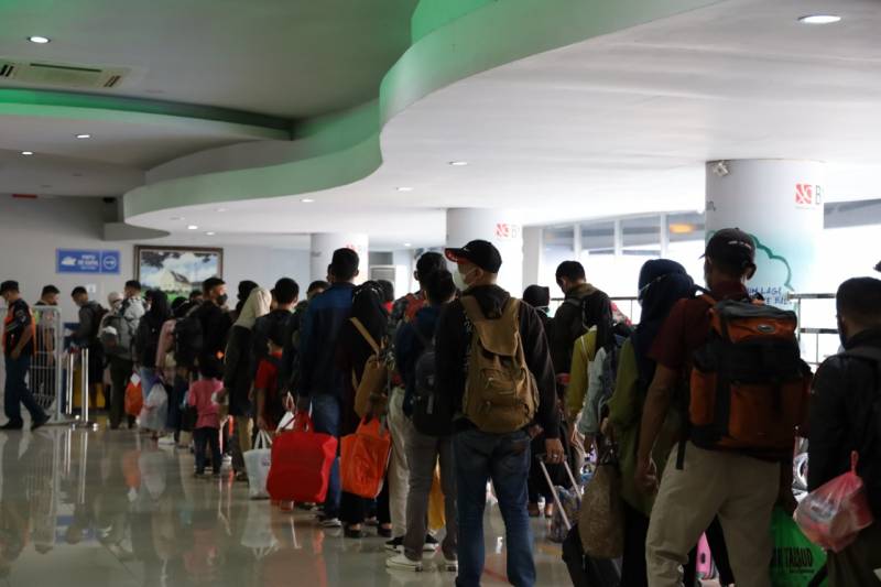 Pelindo Regional 4 Catat Penumpang Arus Balik Meningkat 319%
