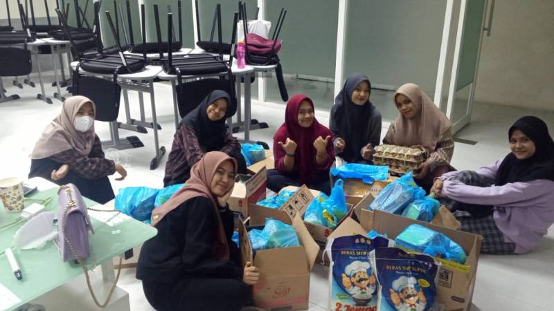 Aksi Cepat Tanggap Bantuan Bencana, ITB Kalla Kunjungi Korban Puting Beliung di Maros