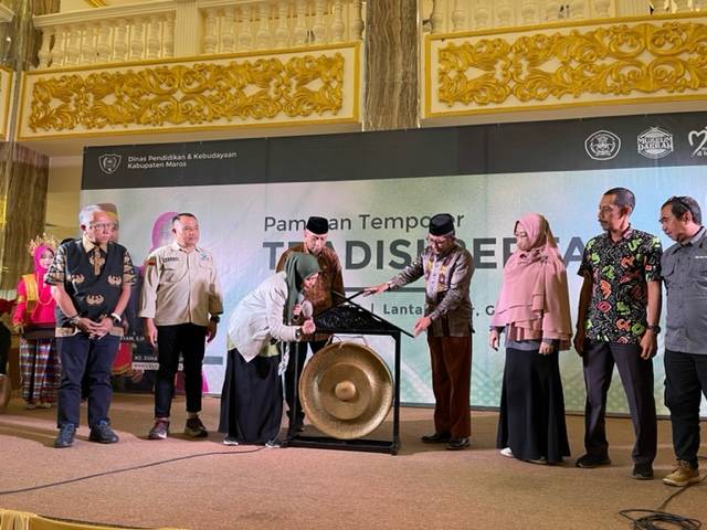 Gelar Pameran Kontemporer, Diknas Maros Pamerkan Tradisi Bertani