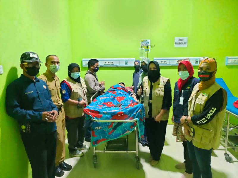 LCKM Srikandi AMK Sulsel Bantu Penderita Kanker Payudara di Sinjai Tengah