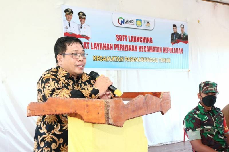 Asisten Pemerintahan Harap Pusat Layanan Perizinan Kecamatan Terlaksana Dengan Baik