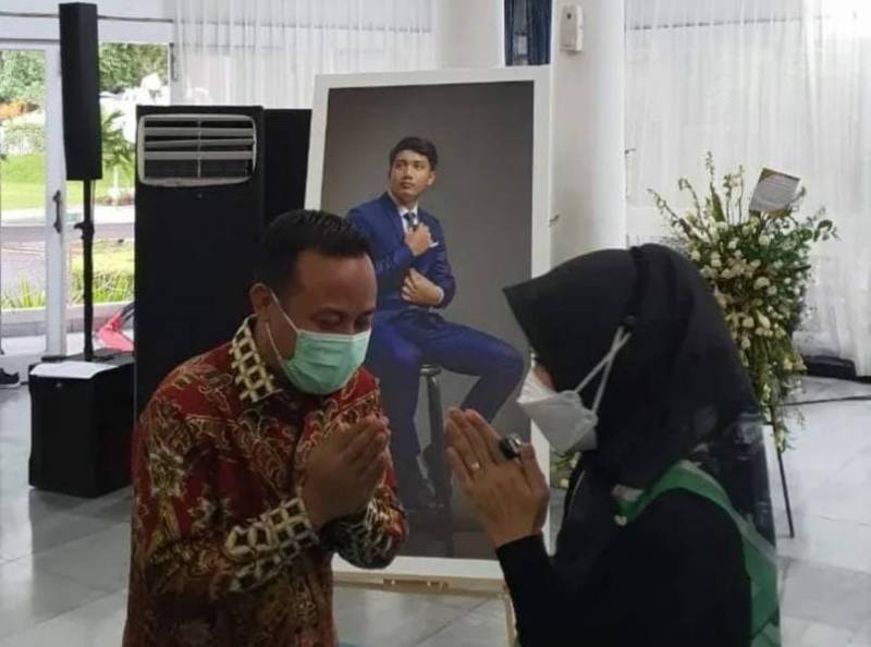 Sampaikan Bela Sungkawa, Andi Sudirman Kunjungi Rujab Gubernur Jawa Barat
