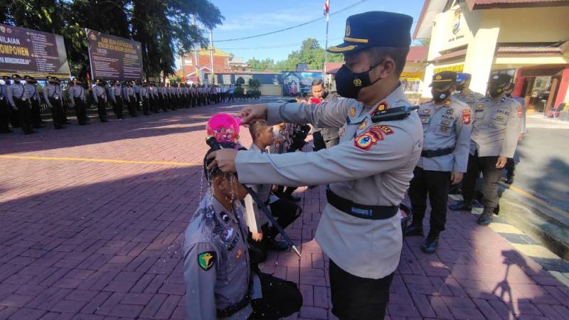 Kapolres Bantaeng Pimpin Upacara Penerimaan Brigadir Lulusan Diktuk 2021/2022