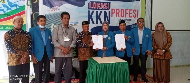 Terharu, Rektor UIM Disambut dengan Salawat