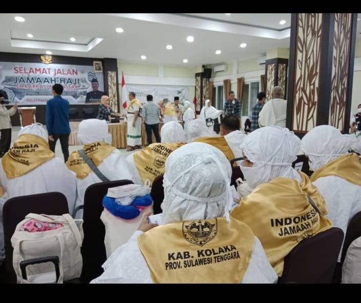 Pesawat Isi Bahan Bakar, Kloter 7 Makassar Transit di Kualanamu Medan