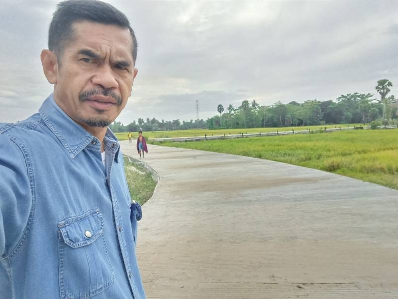 Akhir pekan, Kabag Prokopim Pantau Pengerjaan Jalan Beton di Panjarungan