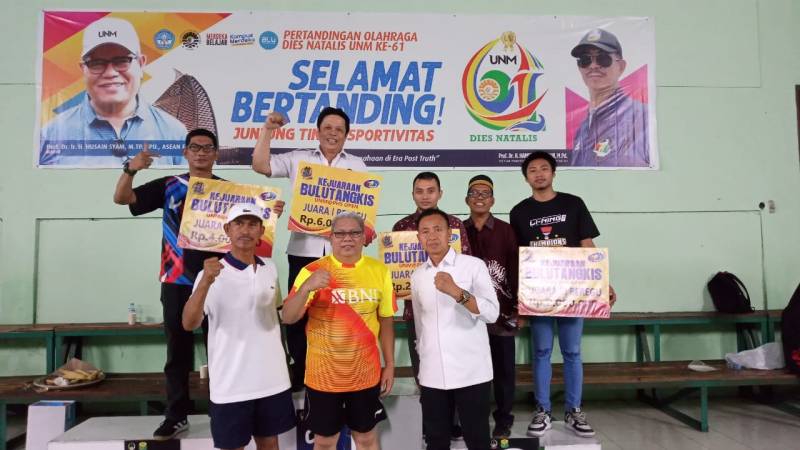 Tim Bulutangkis Unismuh Raih Juara III Pada Kejuaraan Badminton Dies Natalis UNM