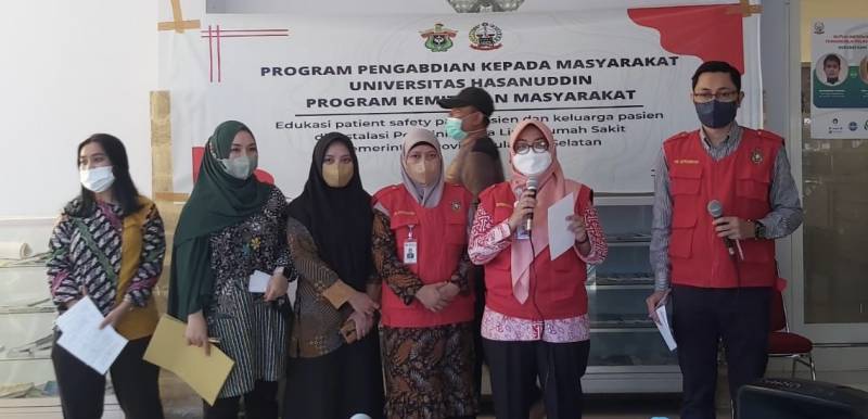 FKep Unhas Gelar Edukasi Patient Safety Pada Pasien dan Keluarga di RS Pemprov Sulsel