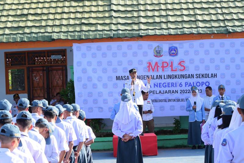 Wakil Wali Kota Jadi Pembina Upacara di SMA Negeri 6 Palopo