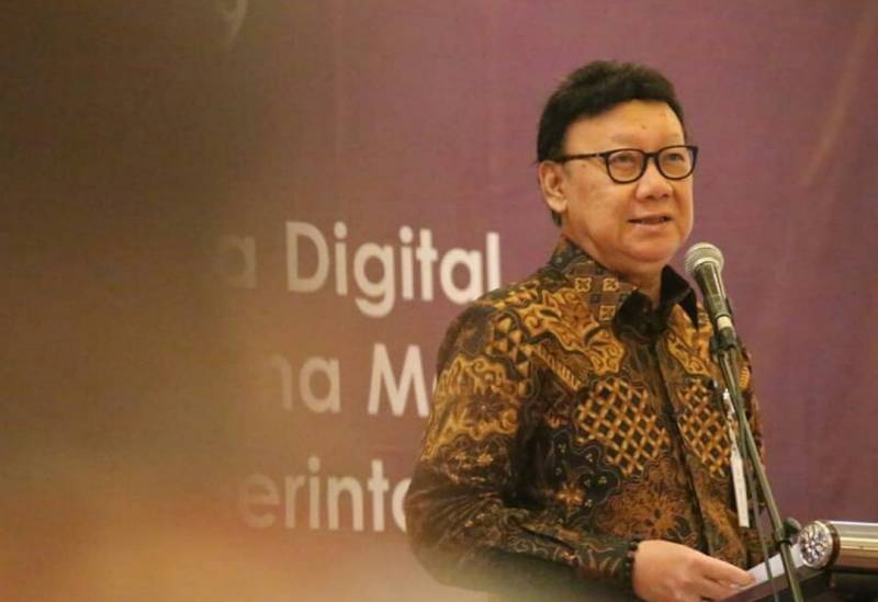 Dari Tanah Suci, Andi Sudirman Sampaikan Belasungkawa Meninggalnya Menpan-RB Tjahjo Kumolo