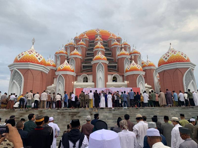 Warga Padati Shalat Idul Adha di Masjid Kubah 99 Asmaul Husna