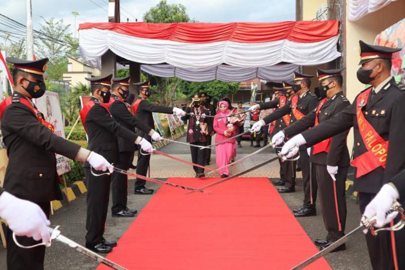 5 Personel Pensiun, Polres Palopo Gelar Wisuda Purna Bakti