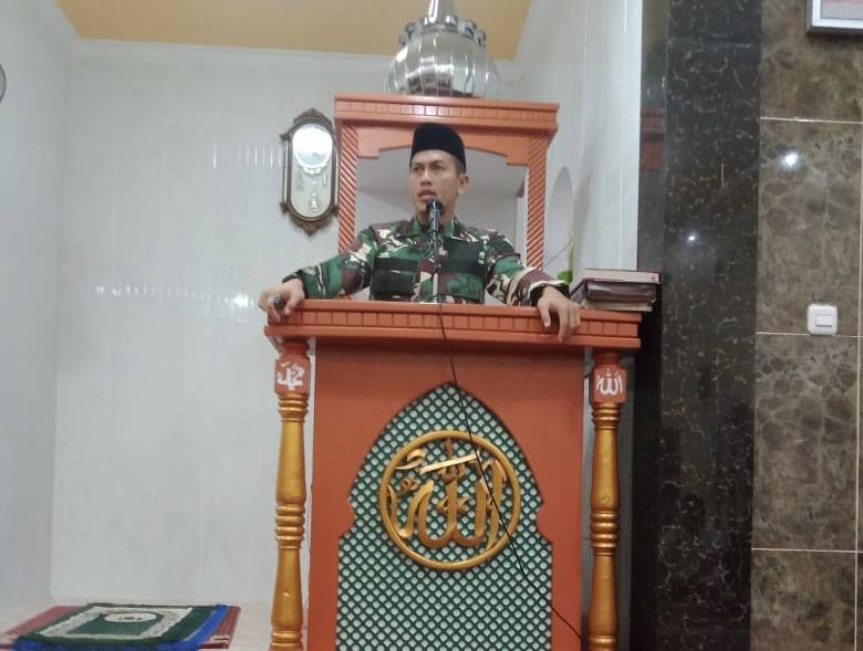 Dandim Safari Shalat Subuh di Masjid Babul Khaer Lingkungan Kampung Beru Batu La'bu