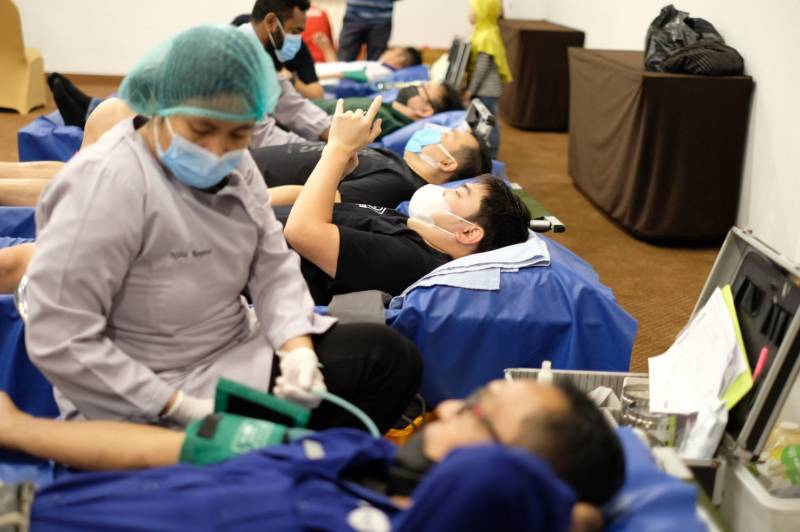 Komunitas Sepeda RCC Gelar Donor Darah di Claro Hotel Makassar