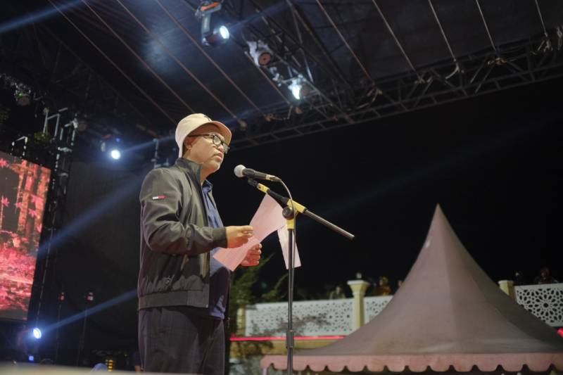 Bupati Budiman Bacakan Puisi Karya W.S. Rendra pada Lomba Puisi EXPO UMKM/IKM Luwu Timur 2022