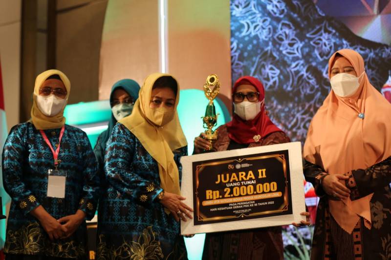 TP PKK Lutim Sabet Dua Penghargaan Pada HKG PKK ke-50 Sulsel