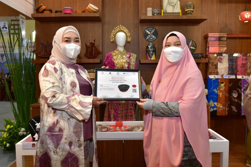 Songkok Bone Raih WCC Award of Excellence For Handicraft of Asia Pasific Region 2022