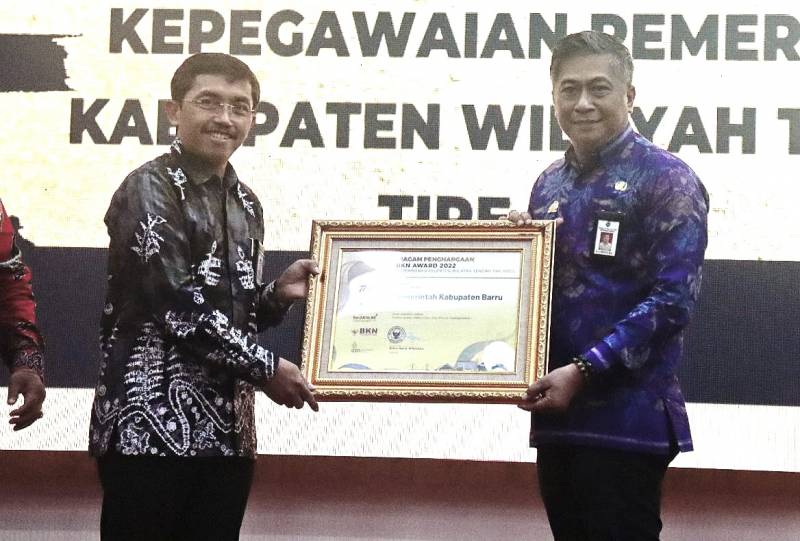 Barru Raih Dua Piagam BKN Award 2022