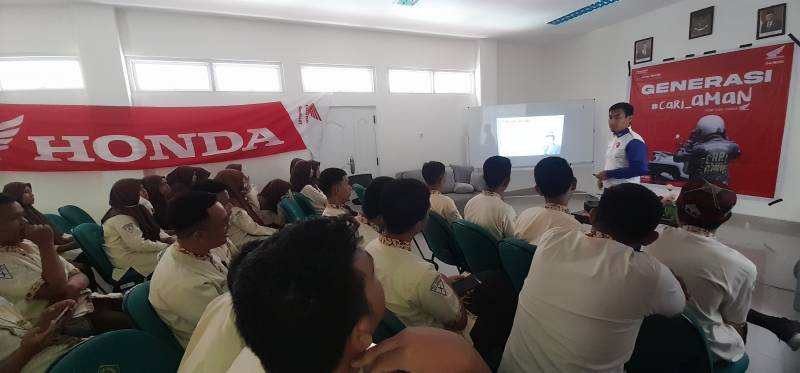 MAN 1 Makassar Apresiasi Sosialisasi Safety Riding Astra Motor Sulsel 