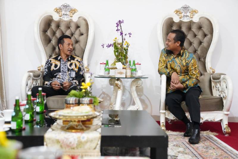 Andi Sudirman Terima Audiensi GM PT PLN Sulselrabar yang Baru
