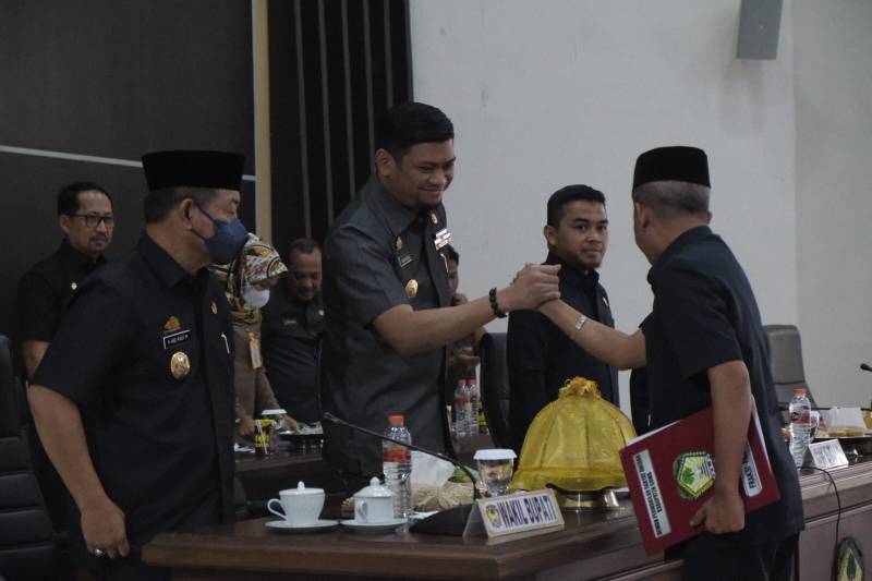 Dua Ranperda Peningkatan PAD Disetujui Delapan Fraksi DPRD Gowa