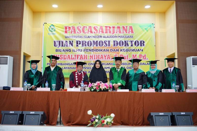 Mengenal Lebih Dekat Sosok IRT Peraih Gelar Doktor Predikat Cumlaude di Universitas Islam Negeri
