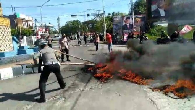 Aksi Penolakan Kenaikan BBM Tetap Berlanjut di Sinjai