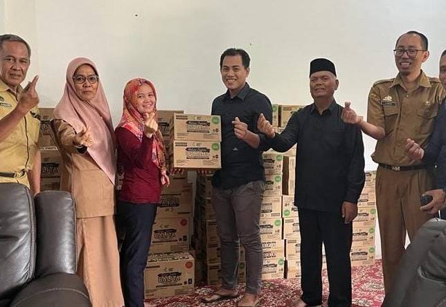 Mitra Fakhruddin MB Salurkan 5 Ton Makanan Tambahan Balita Dan Bumil